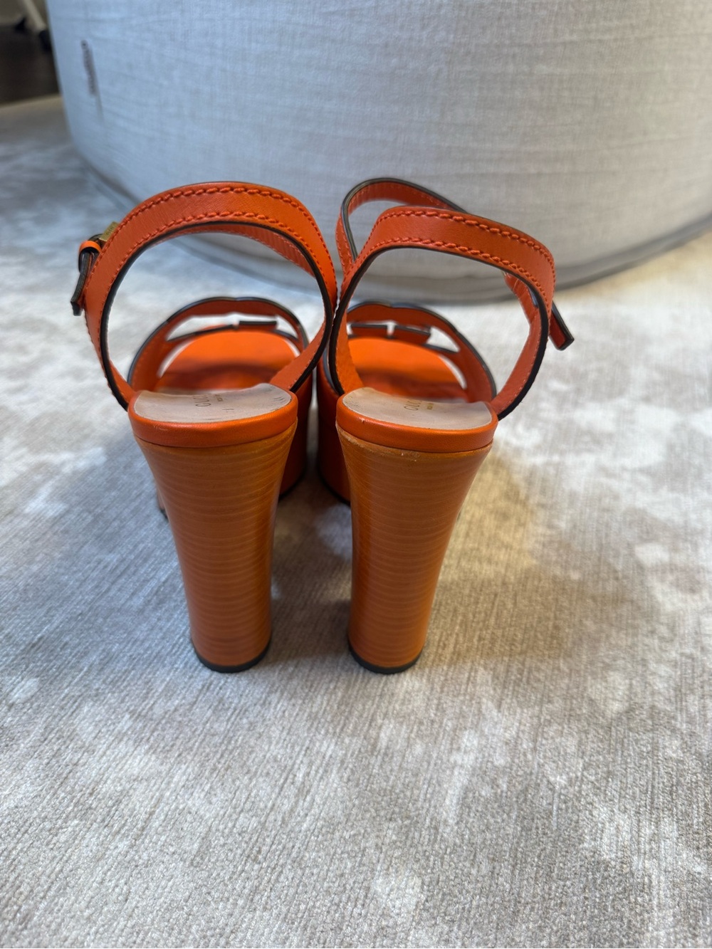 Gucci Orange Cutout GG Platform Sandals - Picture 3 of 4